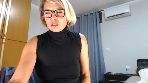 smeralda33 bigtoys Webcam SHOW @ Cam4 22-09-2025