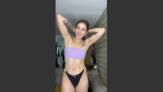 Dolcegatita spank Webcam SHOW @ Cam4 05-10-2025