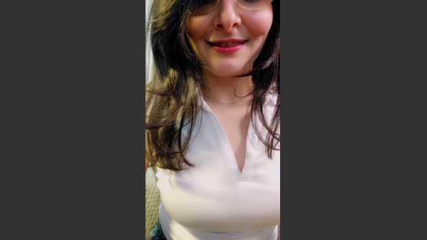 Roxannepiggy cute Webcam SHOW @ Cam4 10-10-2025