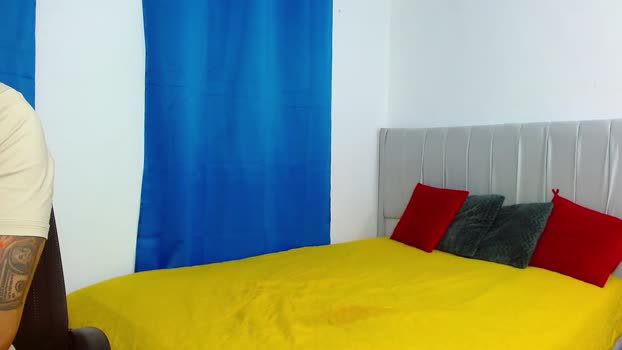 dream_fulfille2 playtime Webcam SHOW @ Cam4 12-10-2025