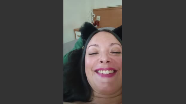 FoxySpanks deepthroat Webcam SHOW @ Cam4 17-10-2025