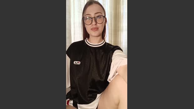 SusieRedd Cam Webcam SHOW @ Cam4 20-10-2025