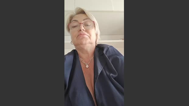 LindaL69 toy Webcam SHOW @ Cam4 25-10-2025