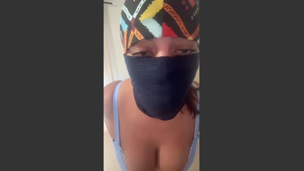 Bilinda31 suckshow Webcam SHOW @ Cam4 27-10-2025