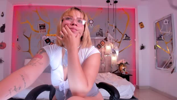 AlessiaDouce boobs Webcam SHOW @ Cam4 28-10-2025
