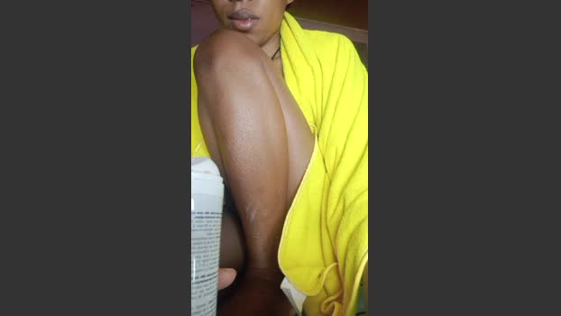Kayrra spanking Webcam SHOW @ Cam4 28-10-2025