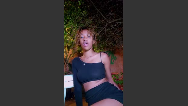 MoanaFrenchy suckshow Webcam SHOW @ Cam4 28-10-2025