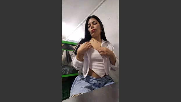 Estefanii_R Cam Webcam SHOW @ Cam4 29-10-2025
