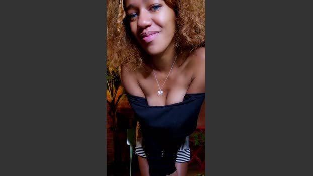 MoanaFrenchy Pretty Webcam SHOW @ Cam4 30-10-2025