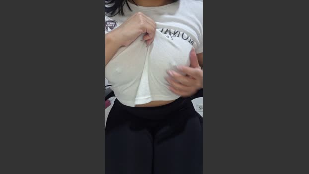 isabella323 bigtoys Webcam SHOW @ Cam4 02-11-2025
