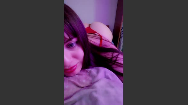 Foxy_Evii kissing Webcam SHOW @ Cam4 08-11-2025