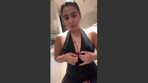 siaparis boobs Webcam SHOW @ Cam4 15-11-2025