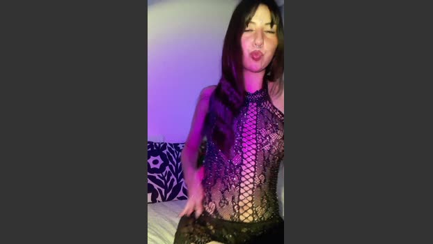 natigatitaa toy Webcam SHOW @ Cam4 17-11-2025