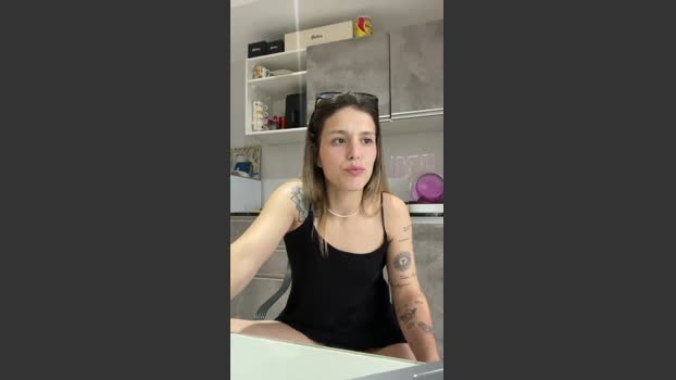 xvalentinaof Video Webcam SHOW @ Cam4 20-11-2025