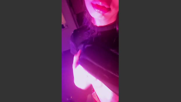 Aloneathome22 Ass Webcam SHOW @ Cam4 22-11-2025
