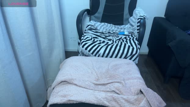 Valentinauwu pussy Webcam SHOW @ Cam4 30-11-2025