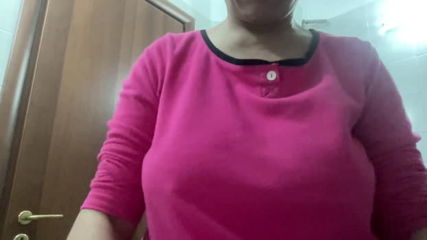 martinabigst Topless Webcam SHOW @ Cam4 12-12-2025