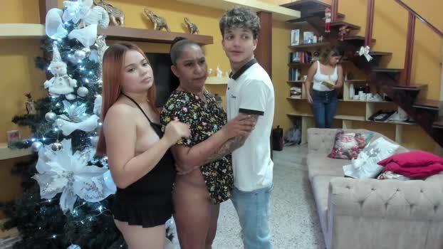 secret0froomies hard Webcam SHOW @ Cam4 11-12-2025