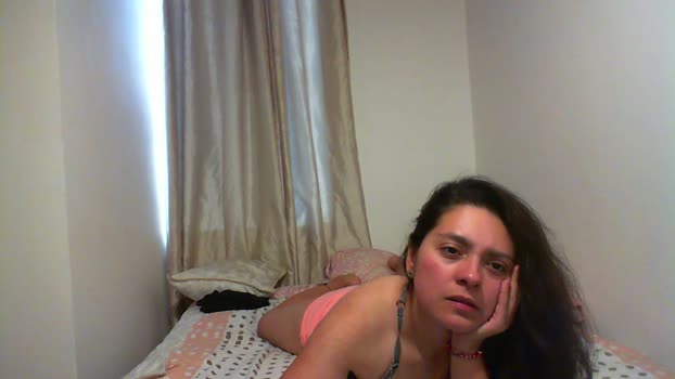 sweetredhota natural Webcam SHOW @ Cam4 17-12-2025