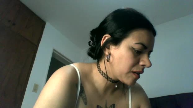 Soylulu69 striptease Webcam SHOW @ Cam4 20-12-2025