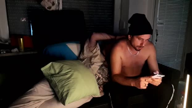 justDoIt2gether suckshow Webcam SHOW @ Cam4 29-12-2025