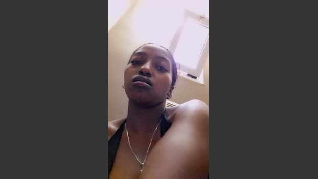 MaevaFrenchy big Webcam SHOW @ Cam4 31-12-2025