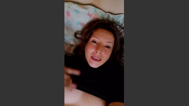 Valizami Topless Webcam SHOW @ Cam4 01-01-2026