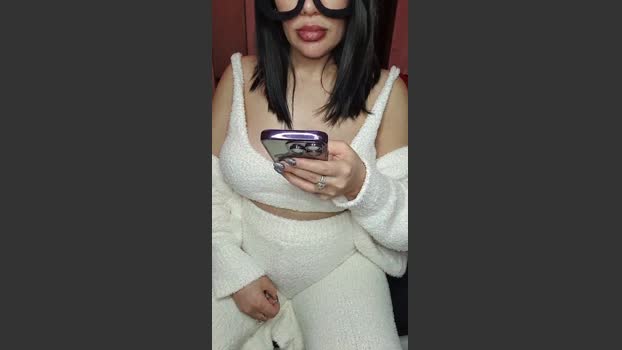 claudiapretty toys Webcam SHOW @ Cam4 05-01-2026