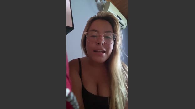 nerea2025 love Webcam SHOW @ Cam4 07-01-2026