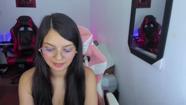room_kiitty bigass Webcam SHOW @ Cam4 12-01-2026