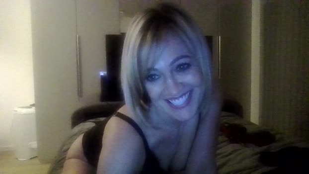 Milfshake227 bigcock Webcam SHOW @ Cam4 13-01-2026