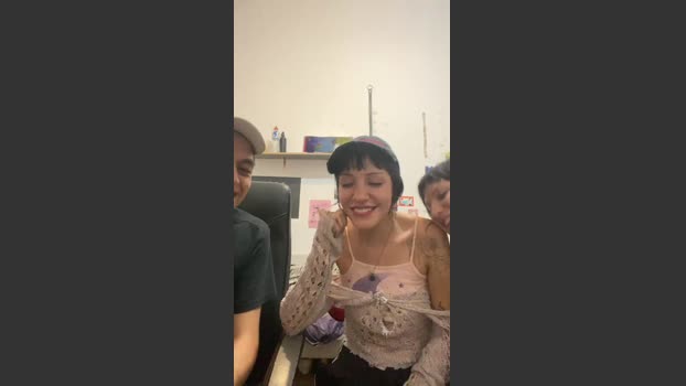 kittykawai kissing Webcam SHOW @ Cam4 20-01-2026