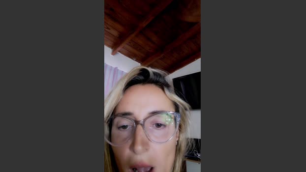 Shirlita2 spanking Webcam SHOW @ Cam4 20-01-2026