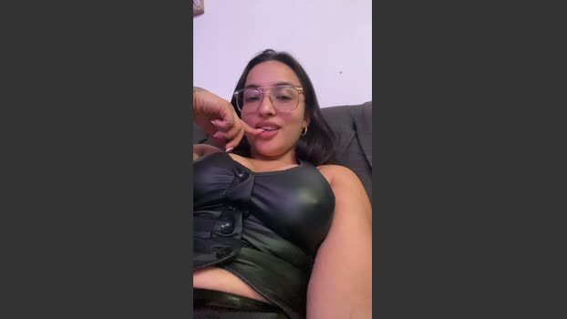 Latinaakita4 prettyface Webcam SHOW @ Cam4 23-01-2026