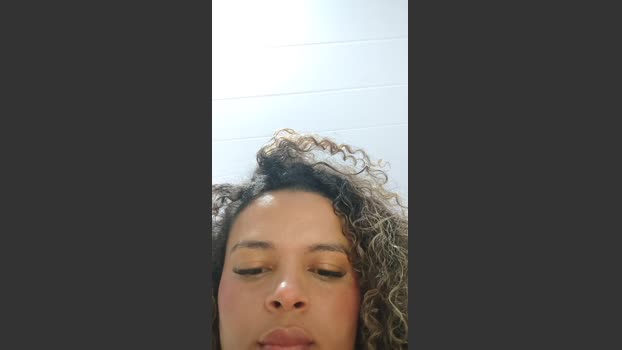Mia_isis