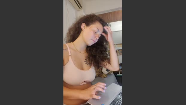 Sofikai spanking Webcam SHOW @ Cam4 27-01-2026