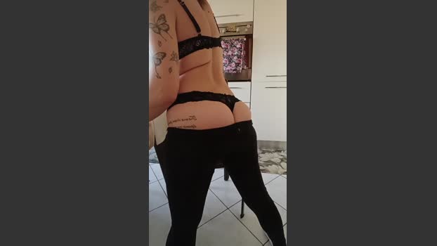niky193 spanking Webcam SHOW @ Cam4 27-01-2026