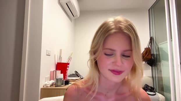 LeliaHier amateur Webcam SHOW @ Cam4 02-02-2026
