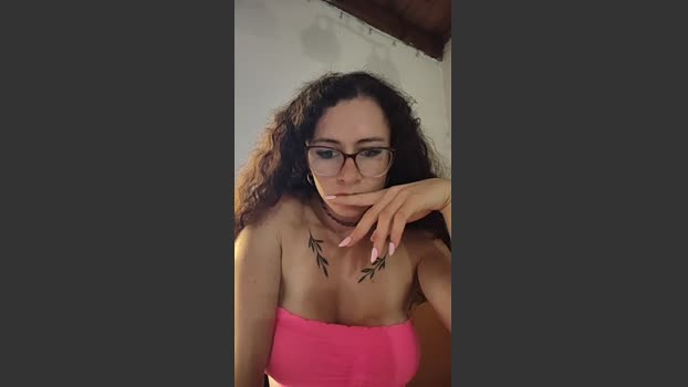 nanuxxx1 kiss Webcam SHOW @ Cam4 06-02-2026