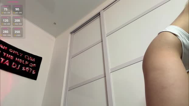 SilviaKinnion lick Webcam SHOW @ Cam4 11-02-2026
