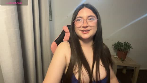 Valentinauwu fuckass Webcam SHOW @ Cam4 13-02-2026
