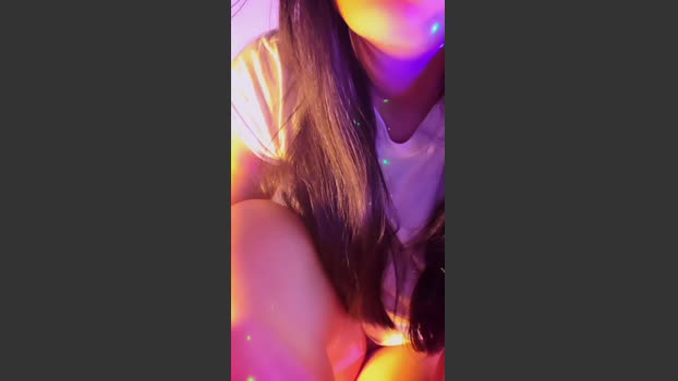 Aloneathome22 kissing Webcam SHOW @ Cam4 14-02-2026