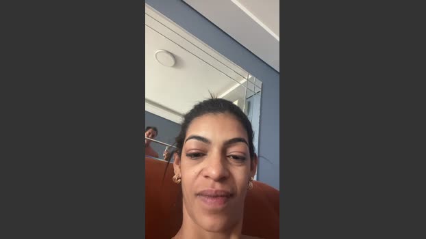 Lauramedeiros suckcock Webcam SHOW @ Cam4 16-02-2026