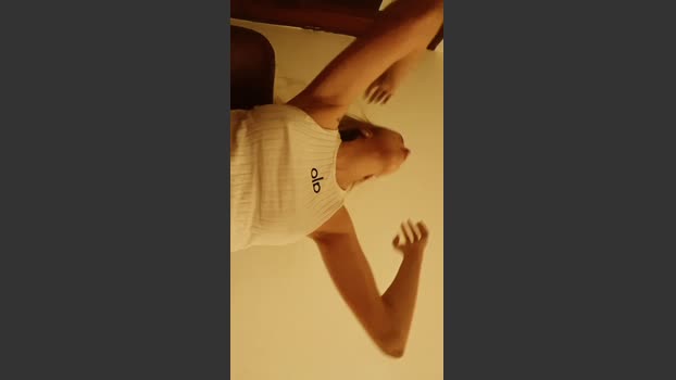 Damnquuen Ass Webcam SHOW @ Cam4 25-02-2026