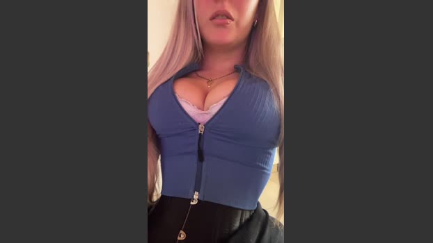 Lareini1 squirt Webcam SHOW @ Cam4 25-02-2026