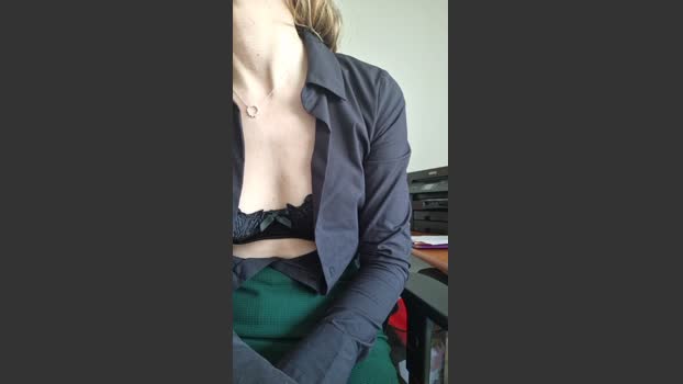 Secretairenue fuckme Webcam SHOW @ Cam4 26-02-2026