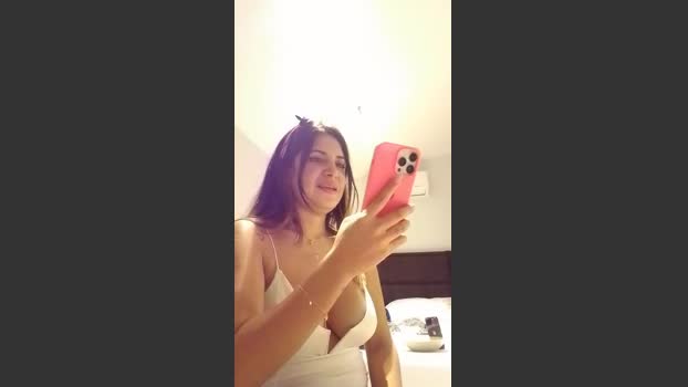 Tropicoqueta Cam Webcam SHOW @ Cam4 01-03-2026