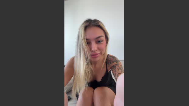 valencampx Naked Webcam SHOW @ Cam4 01-03-2026