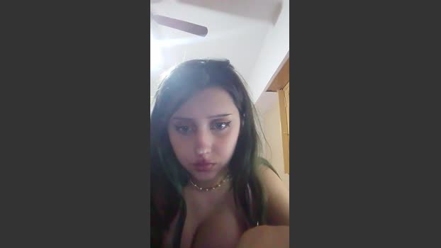 gladysjunior Topless Webcam SHOW @ Cam4 09-03-2026