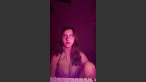 gladysjunior moan Webcam SHOW @ Cam4 22-03-2026